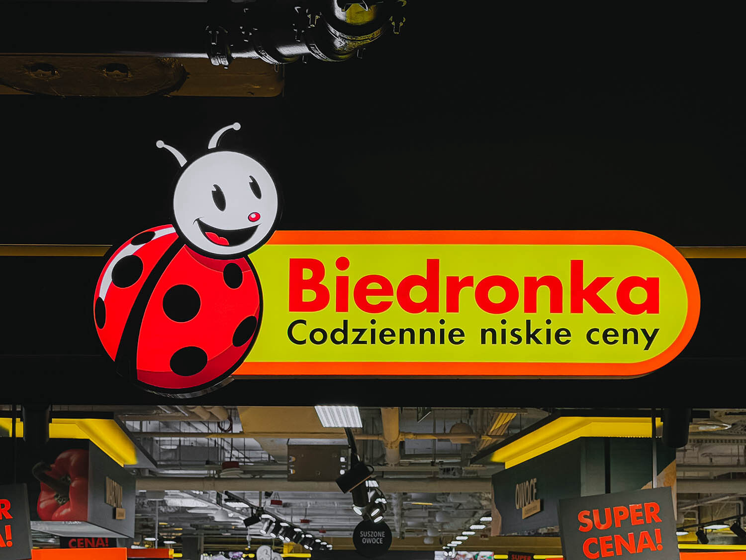 Biedronka odpala promocje. Akcesoria do smartfona za bezcen