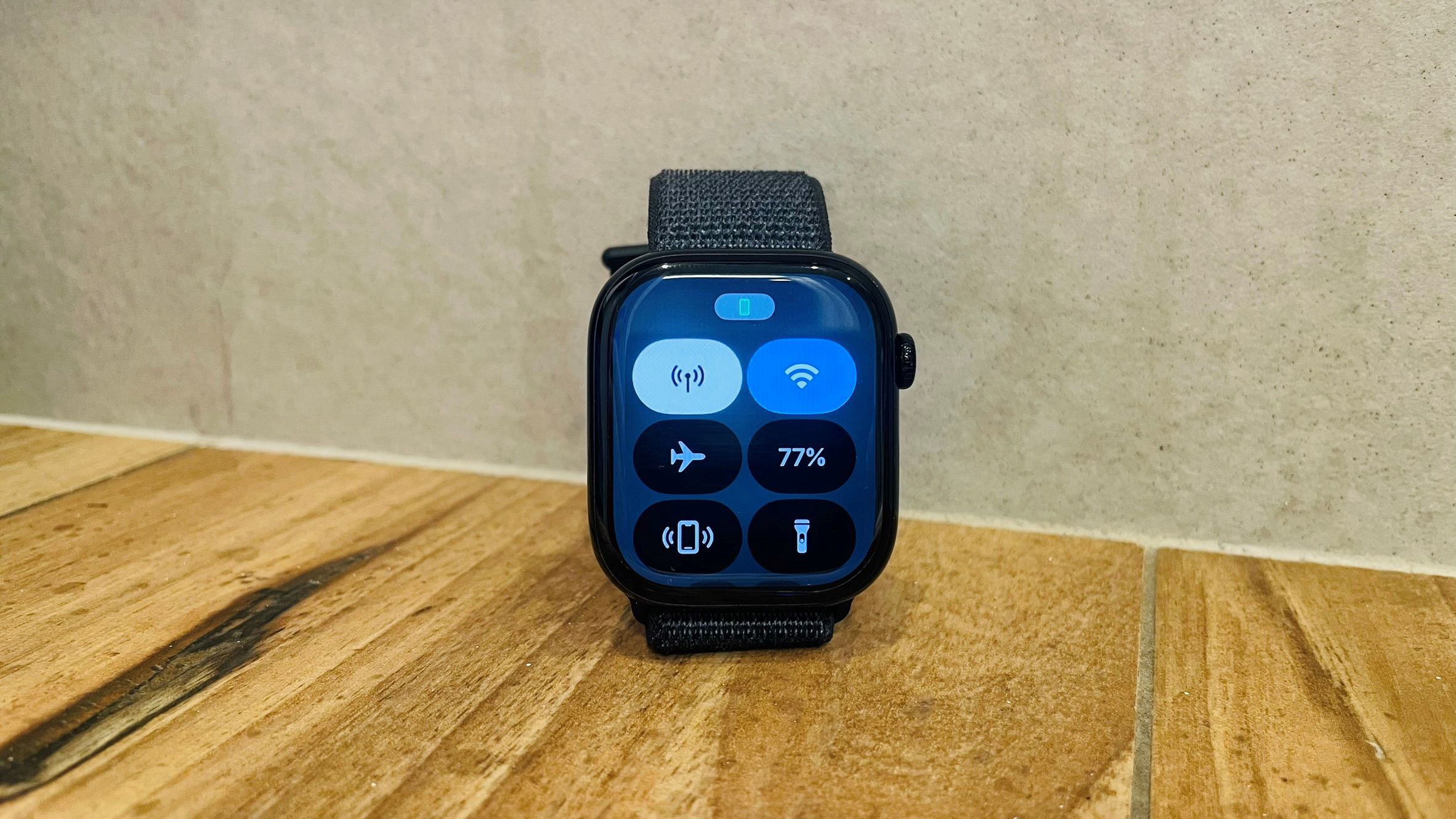 Apple Watch Cellular - jak za darmo dodać eSIM z tym samym numerem