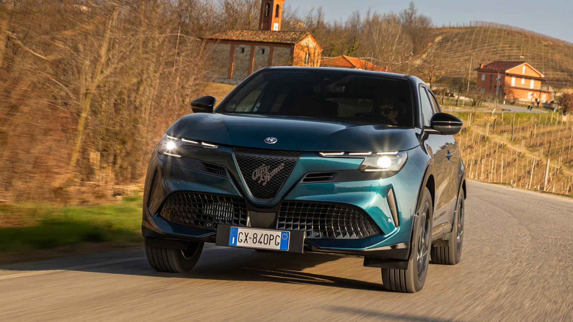 Alfa Romeo Junior 1.2 Hybrid Q4: 145 KM z napędem na cztery koła – test