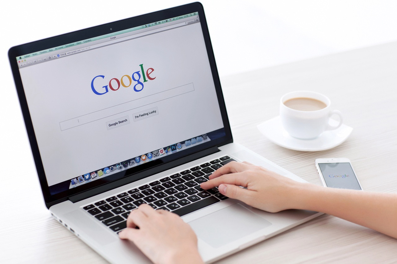 Dałeś się złapać na chwytliwy tytuł? Google przychodzi na ratunek z funkcją, której potrzebujesz