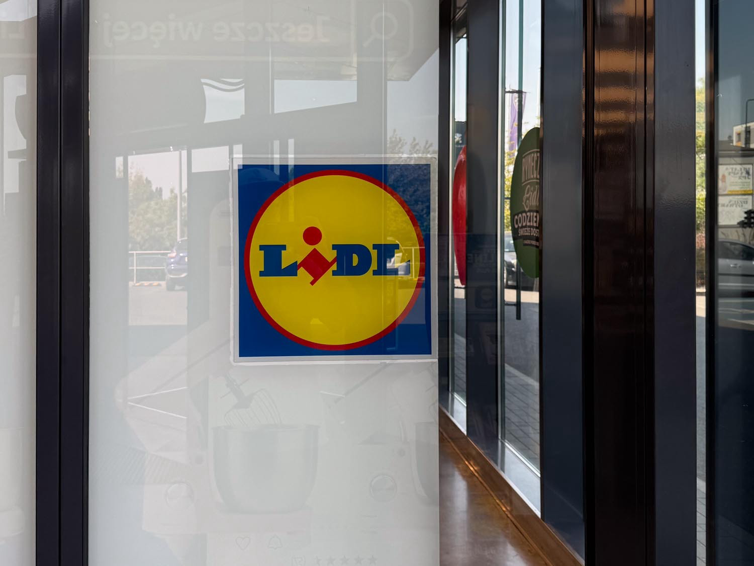 Lidl rozpieszcza kierowców. Spore obniżki tuż przed przymrozkami