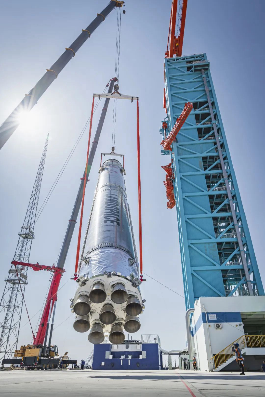 Chińska rakieta spadnie na Ziemię. Komunikat Polskiej Agencji Kosmicznej