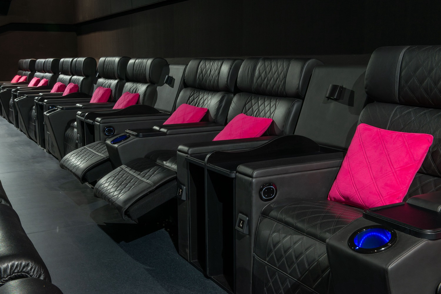 Multikino sprzedaje karnet 10 biletów w promocyjnej cenie