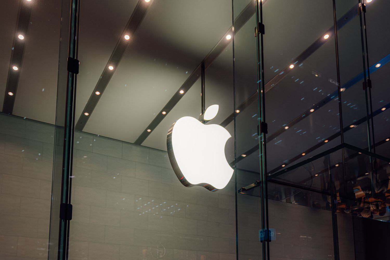 Apple chce w tym roku zaszaleć. Szykujcie się na niespodzianki co tydzień