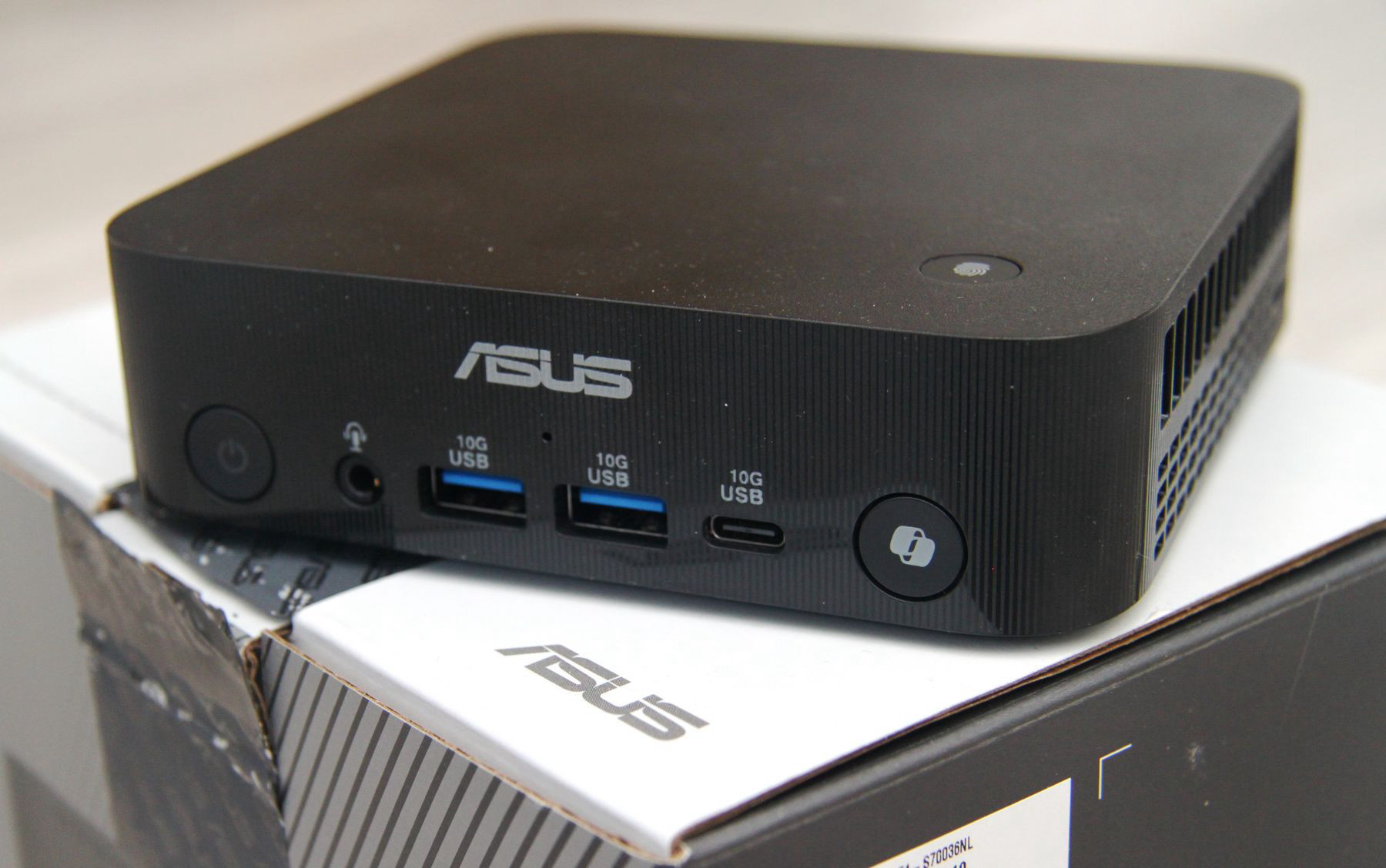 ASUS ExpertCenter PN54 to miniaturowy cud natury