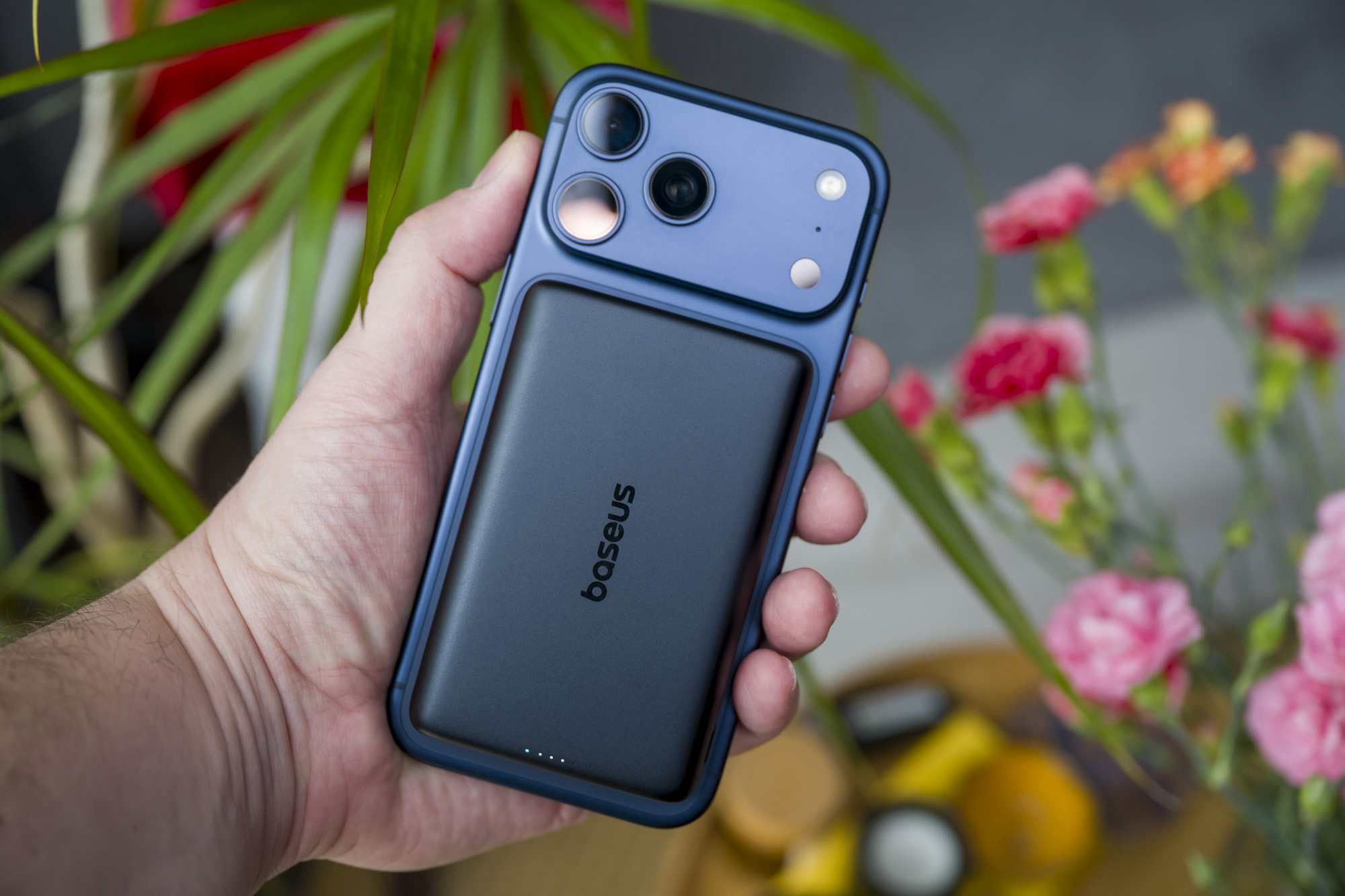 Ten powerbank do iPhone’a zmienia zasady gry
