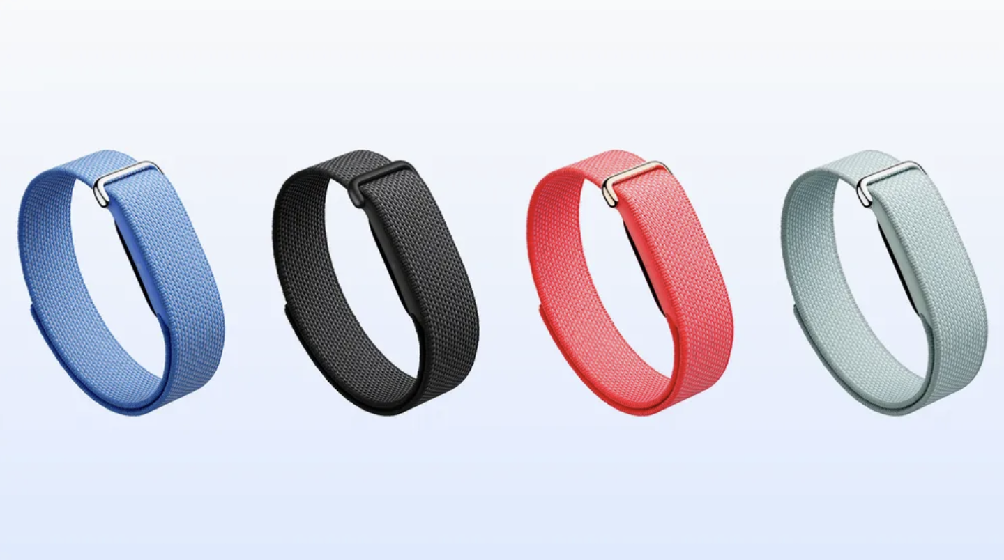 Pilnuje zdrowia, ale nie rozprasza. Opaska Fitbit Air rzuca wyzwanie Whoop