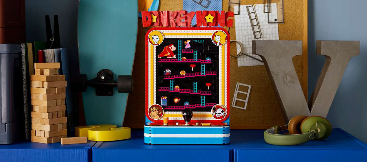 LEGO and Nintendo launch set inspired by the original Donkey Kong game