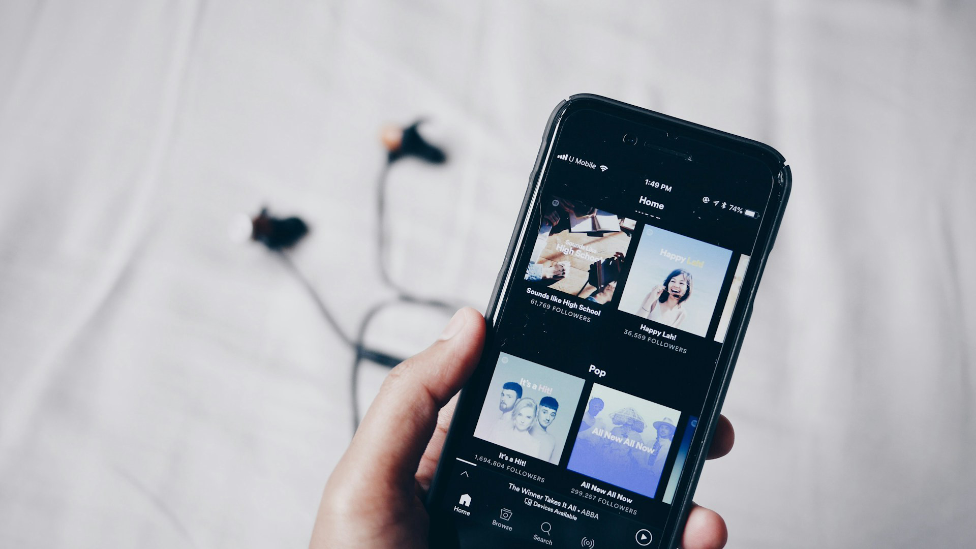 Spotify tests AI chatbot for music discovery, playlists and listening history