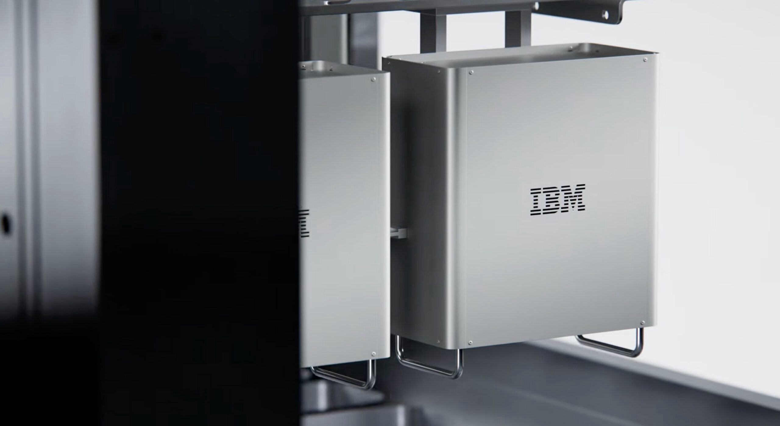IBM schłodził moduły kwantowe do 15 milikelwinów — 200 razy zimniej niż kosmos