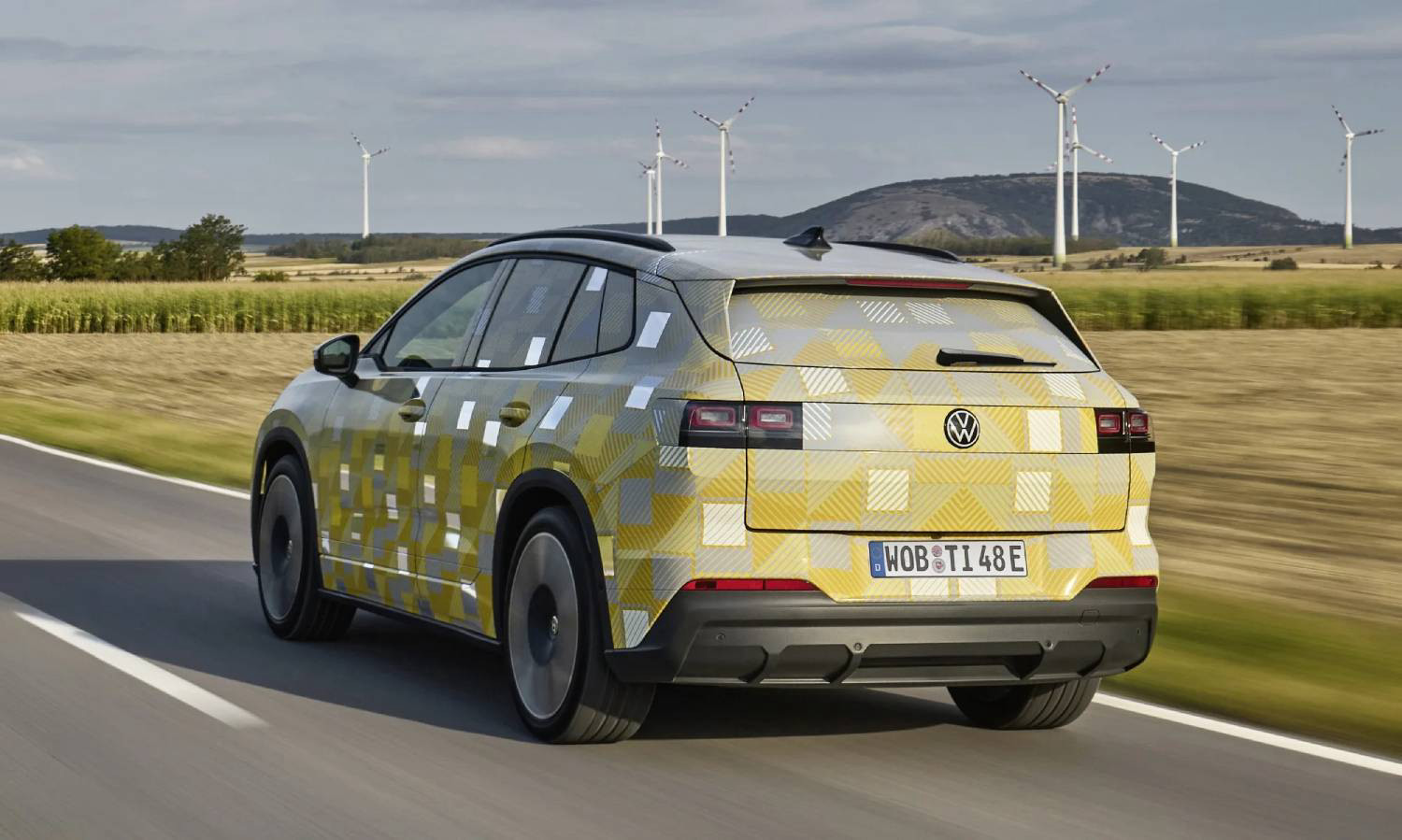 Kultowy Tiguan przechodzi na prąd. Rewolucja Volkswagena