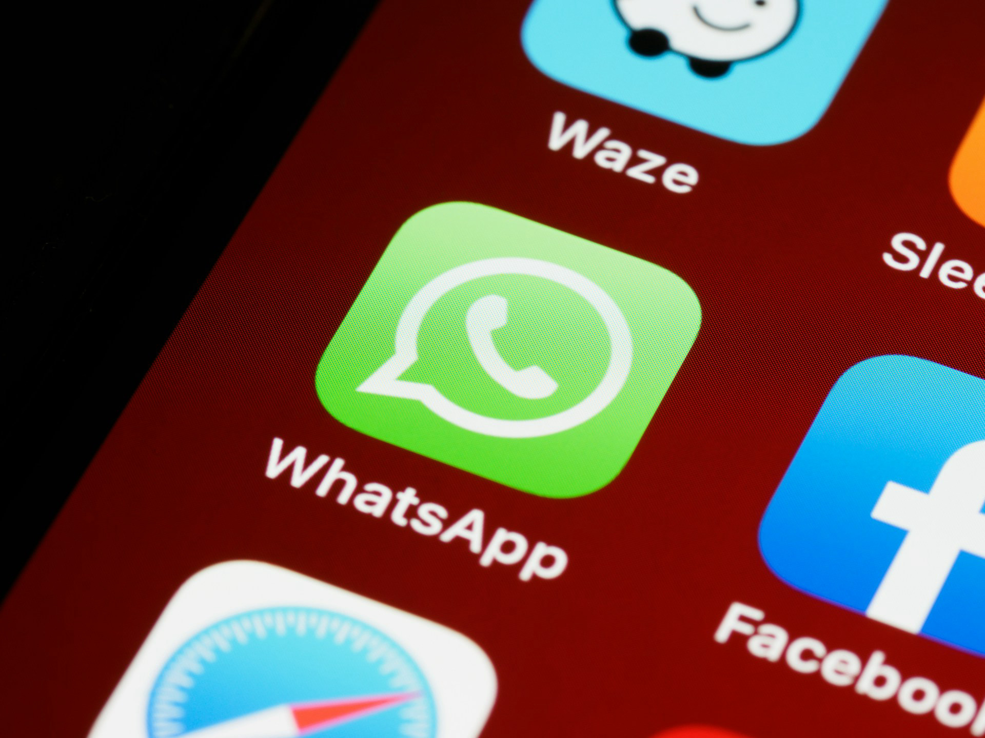 WhatsApp odpala petardę. 4 nowe funkcje trafiają do użytkowników