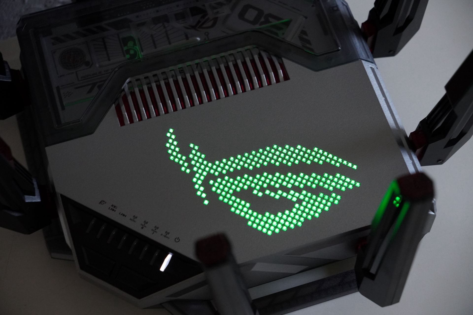 Oto sieć WiFi rodem z przyszłości. ASUS ROG Rapture GT-BN98 wyprzedza swoje czasy